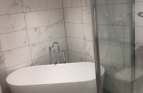 Irvine Hotel | Riverside Lodge Hotel