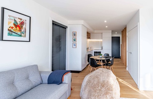 Albert Town House | Riverside Lodge - Two Bedroom Luxury Townhouse
