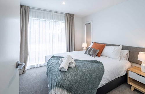 Albert Town House | Riverside Lodge - Two Bedroom Townhouse
