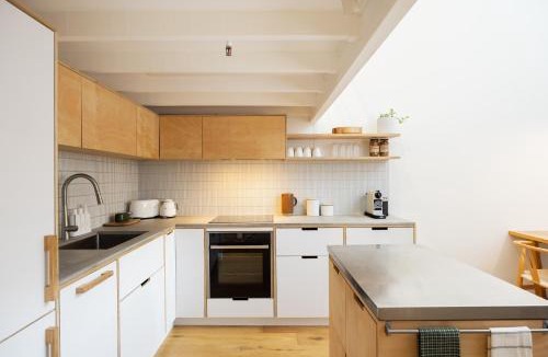 Teneriffe Apartment | Riverside Loft 2Bed,2Bath Park Pool
