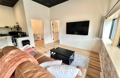 Pittsfield Apartment | Riverside Loft – Cozy 1BR w/Sebasticook River Views & Trail Access + Wi-Fi