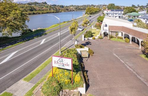 Whanganui Hotel | Riverside Motel