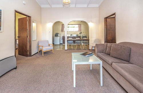 Whanganui Hotel | Riverside Motel