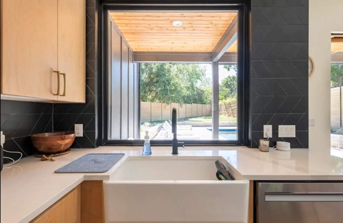 Riverside House | Riverside Ranch - Location, Pool & Privacy