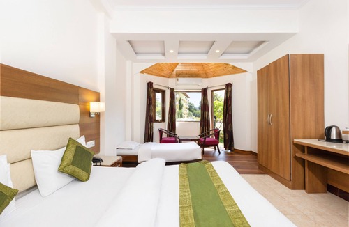 Srinagar Hotel | Riverside Resort