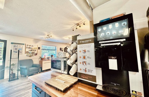Regional District of Nanaimo Hotel | Riverside Resort & RV Park