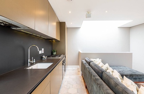 Munster Apartment | Riverside Retreat near Fulham
