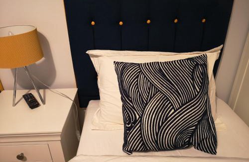Reading City Centre House | Riverside Rooms