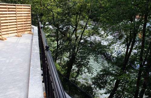 Tolmin Apartment | Riverside Rustic Ridge Apartments with Balcony - Three Bedroom Apartment with Balcony