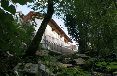 Tolmin Apartment | Riverside Rustic Ridge Apartments with Balcony - Three Bedroom Apartment with Balcony