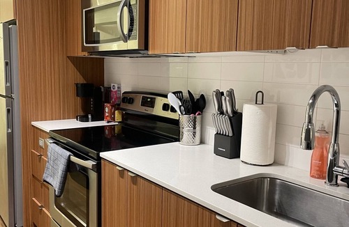 Corbett - Terwilliger - Lair Hill Apartment | Riverside- the home away from home