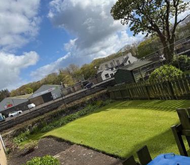 Wick House | Riverside Townhouse - Sleeps 10 - Parking & Pets - Coast Serviced Apartments - Enquire for Trade & Long Stays