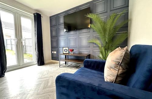 Middlesbrough House | Riverside View by Blue Skies Stays