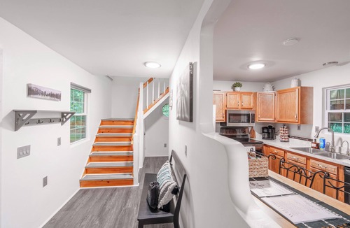 West Liberty Cabin | Riverstone Cabin and Retreat in West Liberty, KY. Near Cave Run Lake