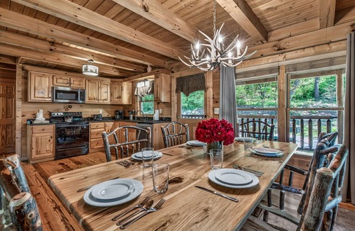 Pigeon Forge Hotel | RiverStone Condo Resort & Spa