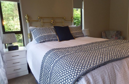 Geraldine Bed & Breakfast | Riverstone House