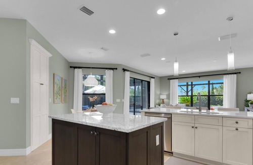 Naples House | Riverstone Manor - 5 bedroom home in amenity-rich Riverstone