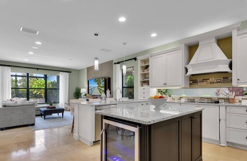 Naples House | Riverstone Manor - 5 bedroom home in amenity-rich Riverstone