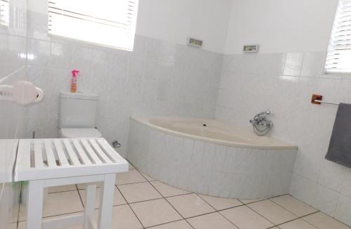 Laaiplek House | Rivertides Self Catering Guest House