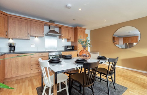 Finnieston Apartment | Riverview Apartments