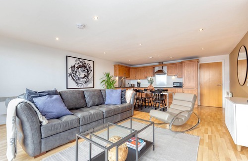 Finnieston Apartment | Riverview Apartments