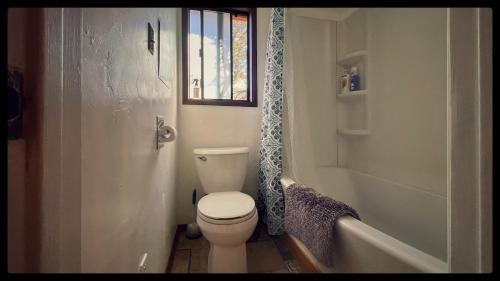 Three Rivers House | Riverview Bungalow - Pet Friendly