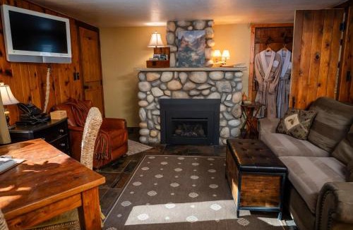 Durango - Purgatory Cabin | Riverview Cabin at O-Bar-O