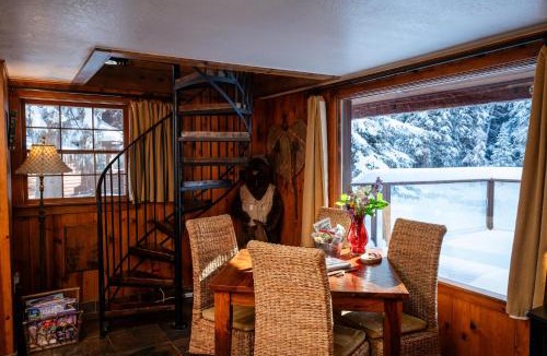 Durango - Purgatory Cabin | Riverview Cabin at O-Bar-O