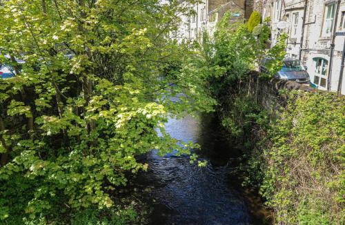 Holmfirth House | Riverview Cottage