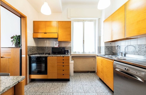 Verona City Centre Apartment | Riverview Luxury Flat