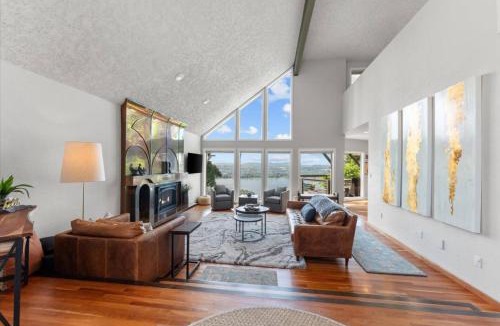 Camas House | Riverview Luxury Retreat