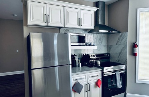 Downtown Niagara Falls House | *Riverview*Walk to Falls*Newly Renovated*6 BDRMS*