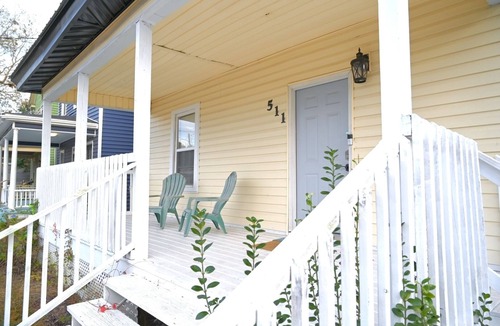 New Bern House | Riverwalk to Downtown New Bern