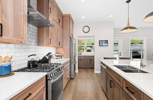 Riverside House | RiverWest at Spirit Mountain Oasis- Hot Tub- Sauna- River View