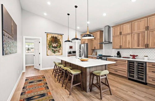 Riverside Condo | RiverWest Hunters Lookout - Riverfront - Dog Friendly