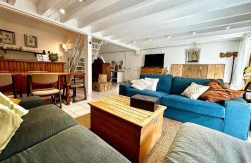 Burzet Apartment | Rives de Bourges