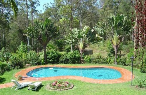Gilston Bed & Breakfast | Riviera Bed & Breakfast