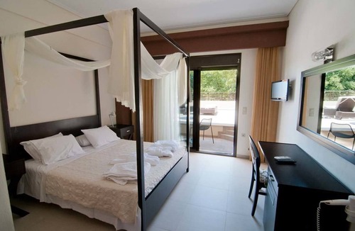 Karavostasi Hotel | Riviera Perdika Hotel