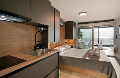 Glyfada Apartment | Riviera Sky Loft