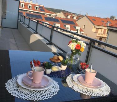 Vernier Apartment | Riviera Terrasse - parking gratuit