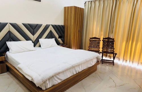 Ukhimath Hotel | Riyansh hotel and restaurant