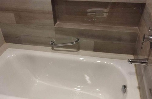 Cainta Hotel | RKJ condotel 2BR