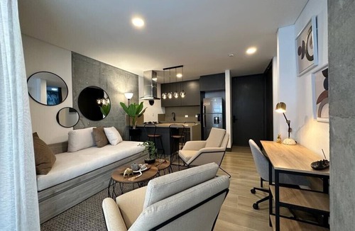 Cali Apartment | RM 210 | Beauty, Balcony, Elevator, Security, Pool