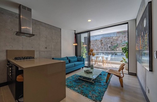 Cali Apartment | RM 308 | Luxury | Pool & Parking | Santa Teresita