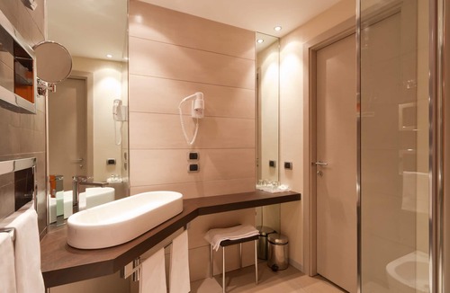 Baggiovara Hotel | Rmh Modena Des Arts