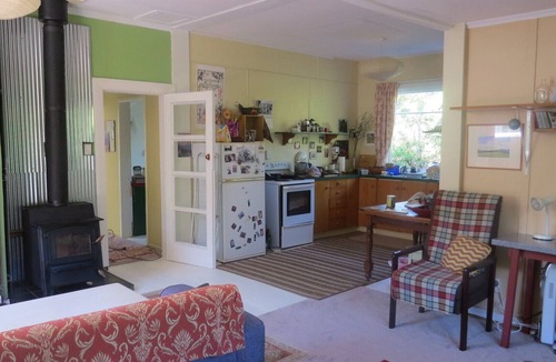 Blackball Cottage | Roa Cottage is a rustic cottage, close to the start of the Paparoa Great walk.
