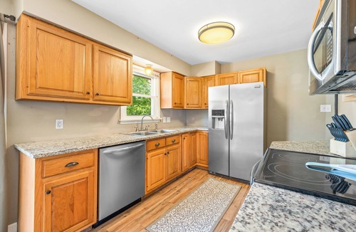 Columbus House | Roadmap Lodging: Bar & Chill, Centrally Located, Fenced Backyard