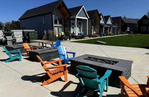 Seaside Condo | Roadside At The Commons - Dog Friendly