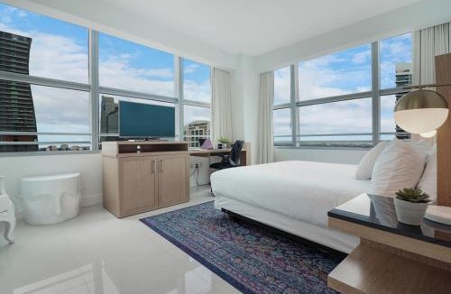 Brickell Apartment | Roami at Brickell Arch