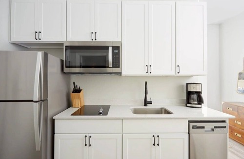 Central Business District Apartment | Roami at Canal Quarters | Studio